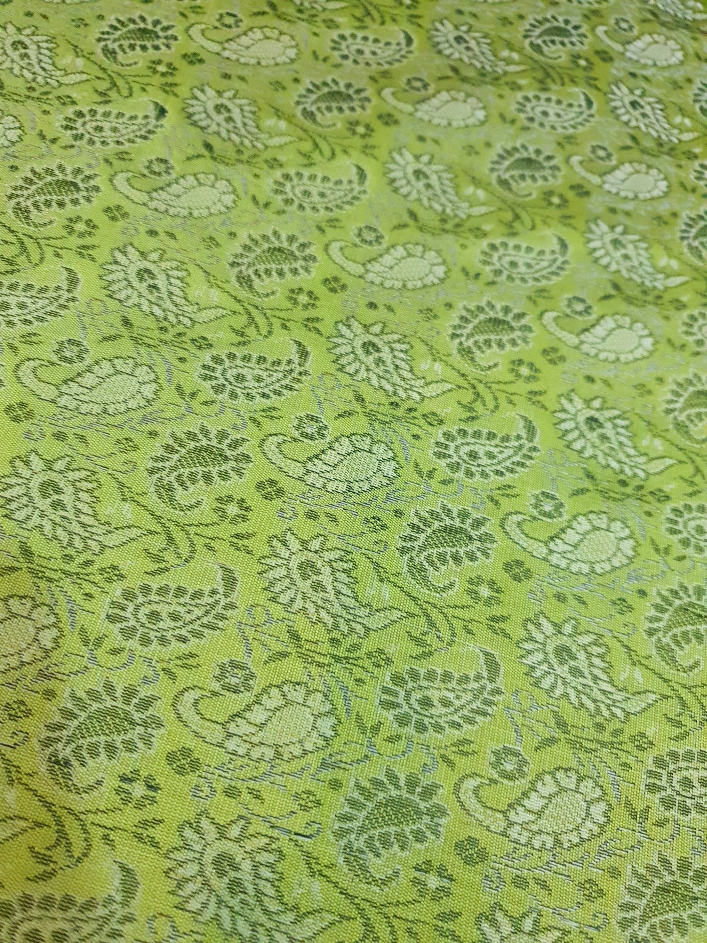 Banarasi Silk Indian Bed Set – Green Cushion & Pillow Covers Woven Zari Brocade