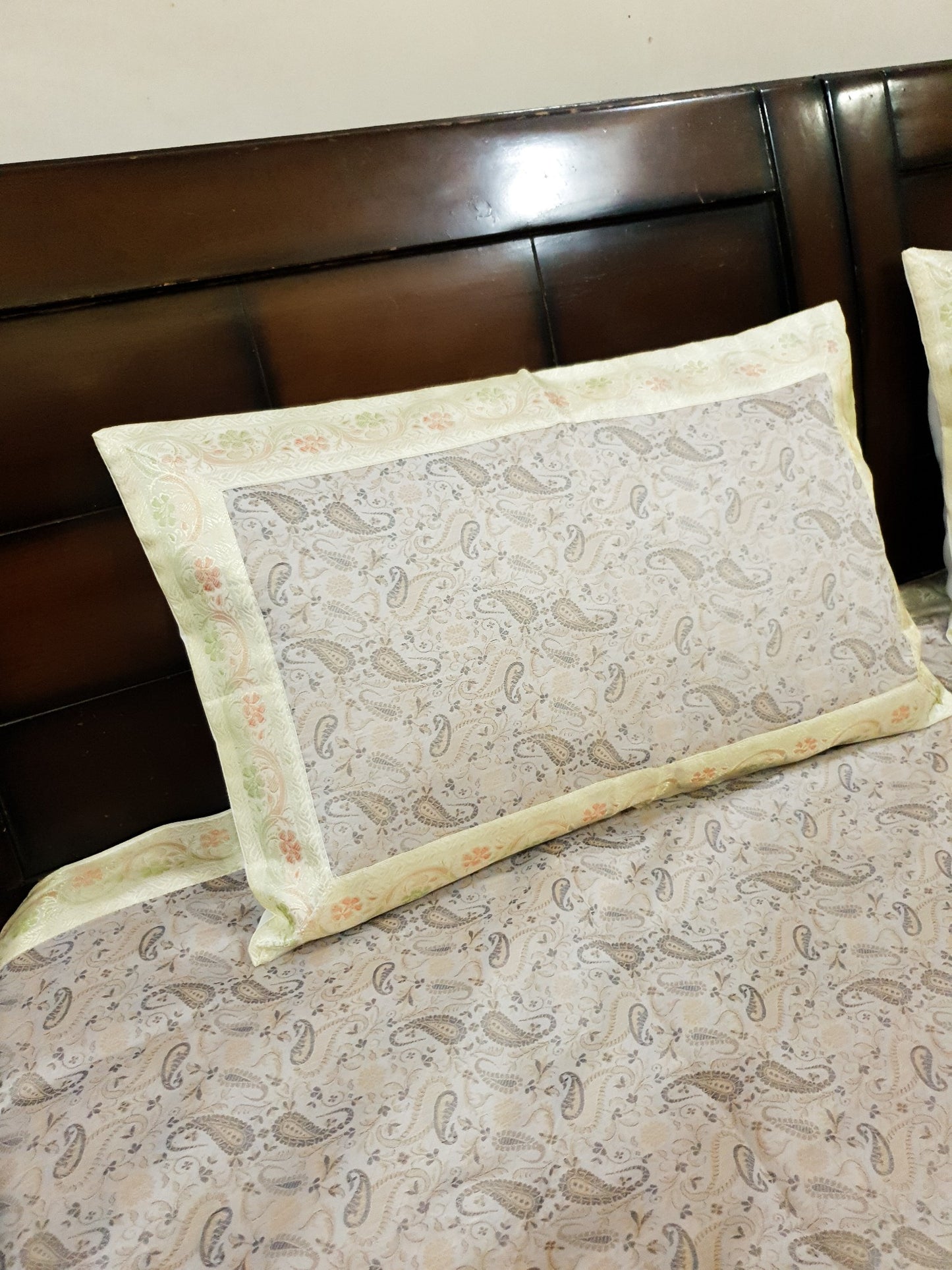Banarasi Bed Cover Off White Silk Woven Zari Brocade Indian Cushion & Pillow Set