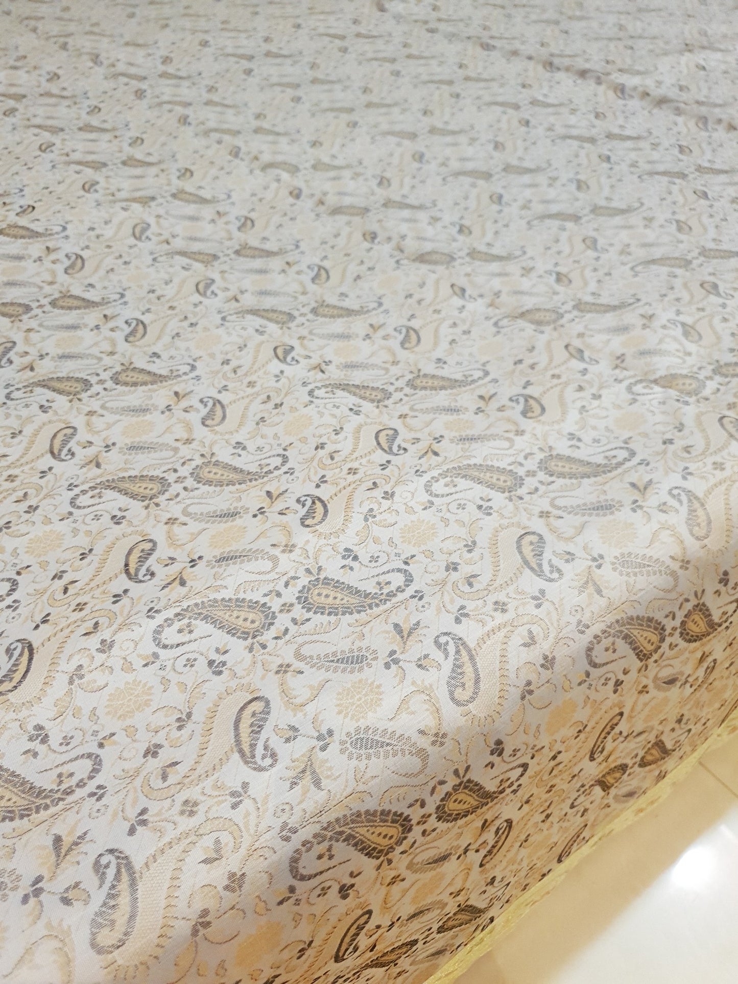 Banarasi Bed Cover Off White Silk Woven Zari Brocade Indian Cushion & Pillow Set
