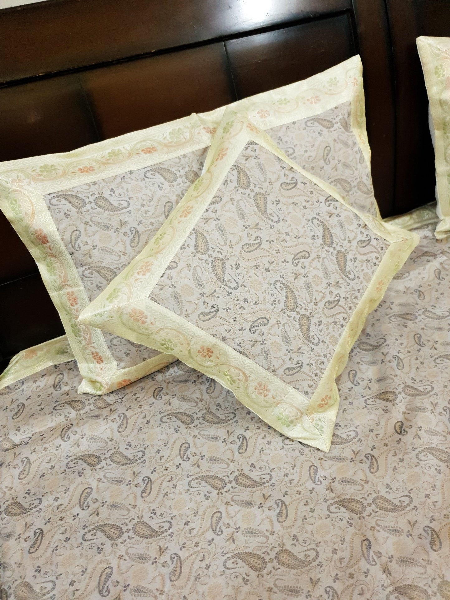 Banarasi Bed Cover Off White Silk Woven Zari Brocade Indian Cushion & Pillow Set