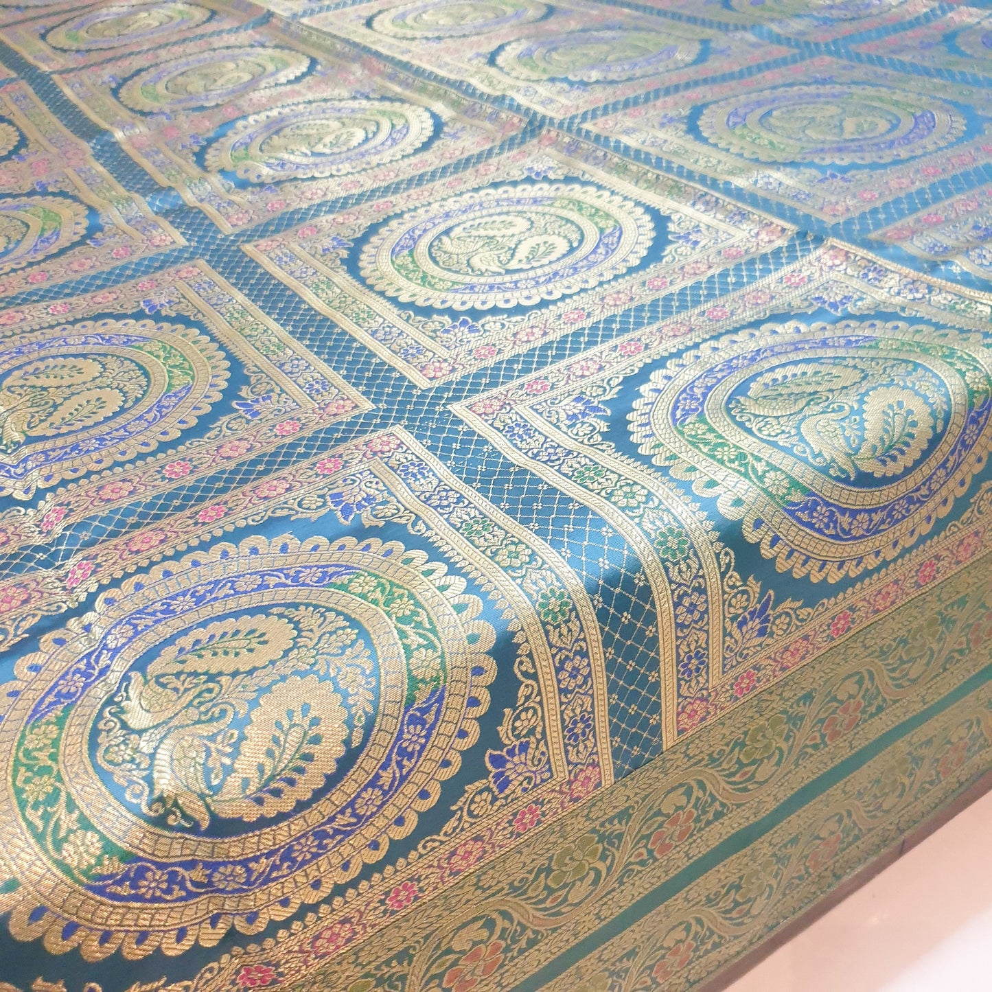 Banarasi Bed Cushion & Pillow Cover Silk & Woven Zari Brocade Peacock Green Set