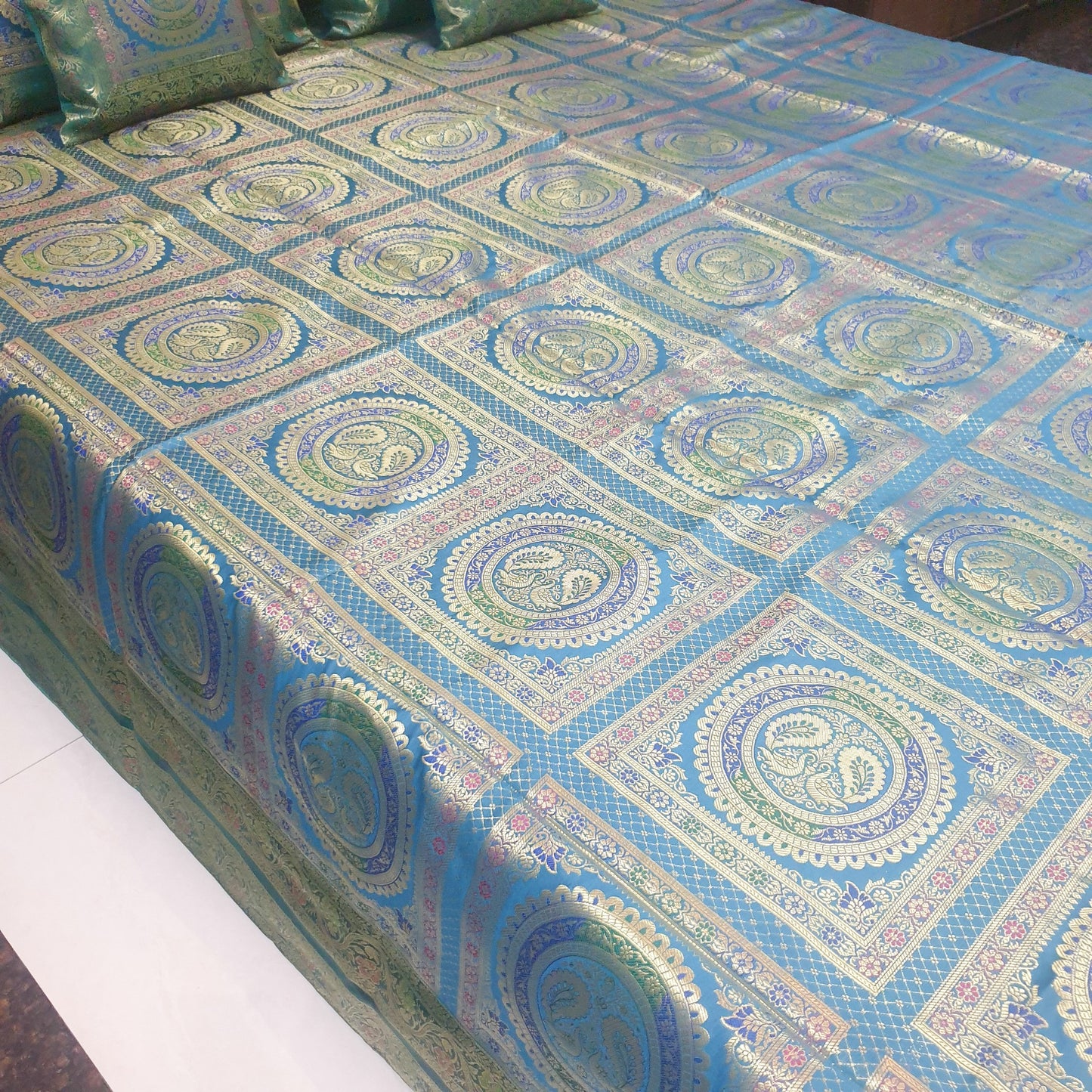 Banarasi Bed Cushion & Pillow Cover Silk & Woven Zari Brocade Peacock Green Set