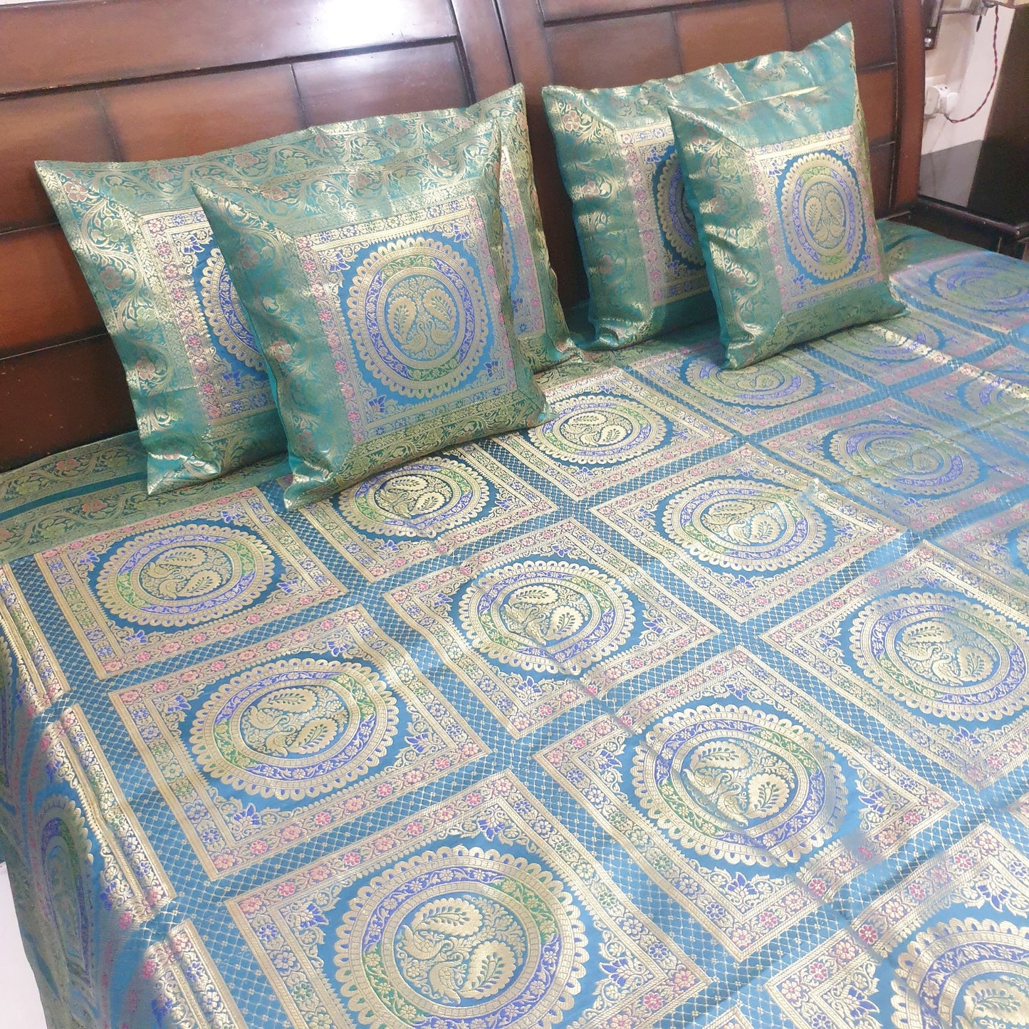 Banarasi Bed Cushion & Pillow Cover Silk & Woven Zari Brocade Peacock Green Set