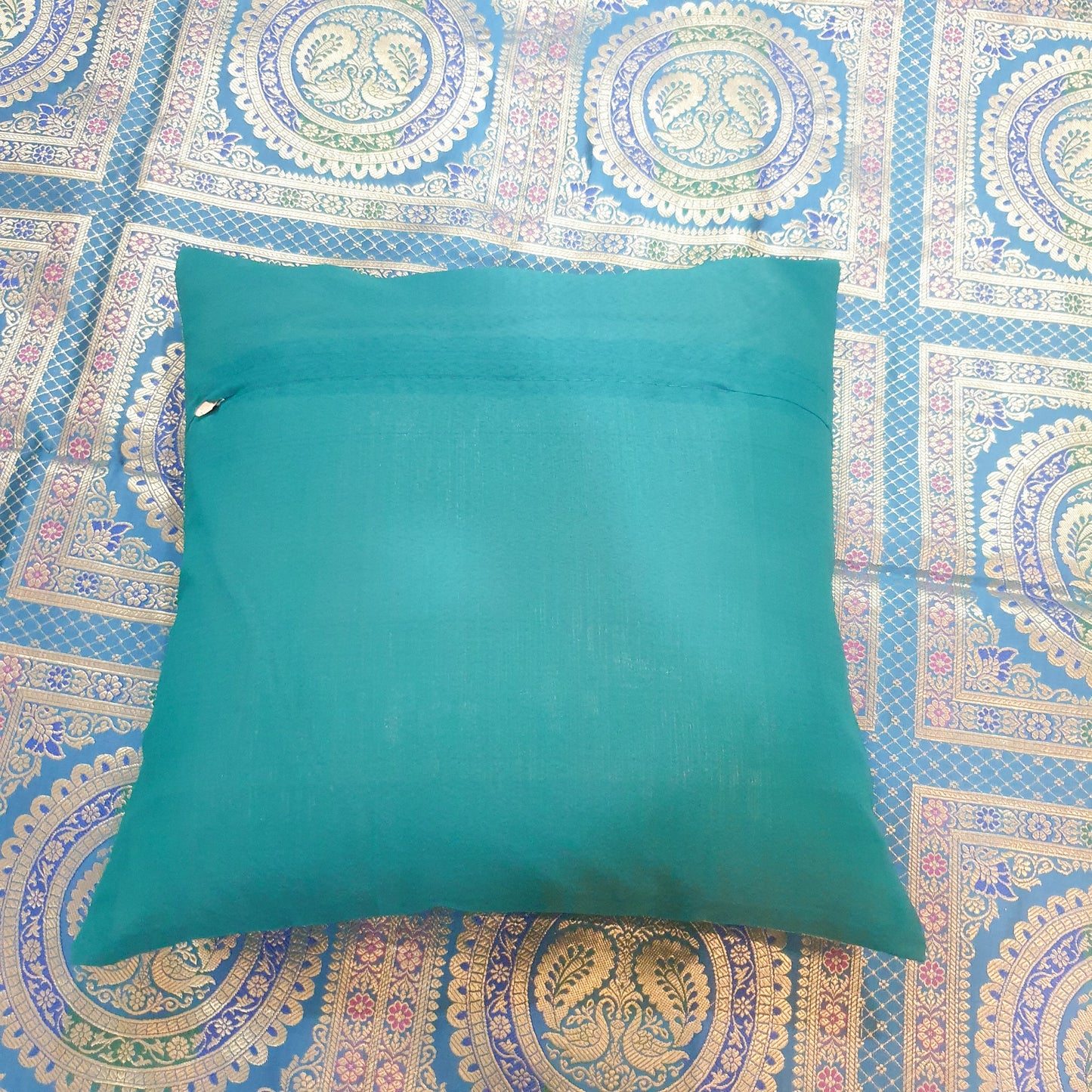 Banarasi Bed Cushion & Pillow Cover Silk & Woven Zari Brocade Peacock Green Set