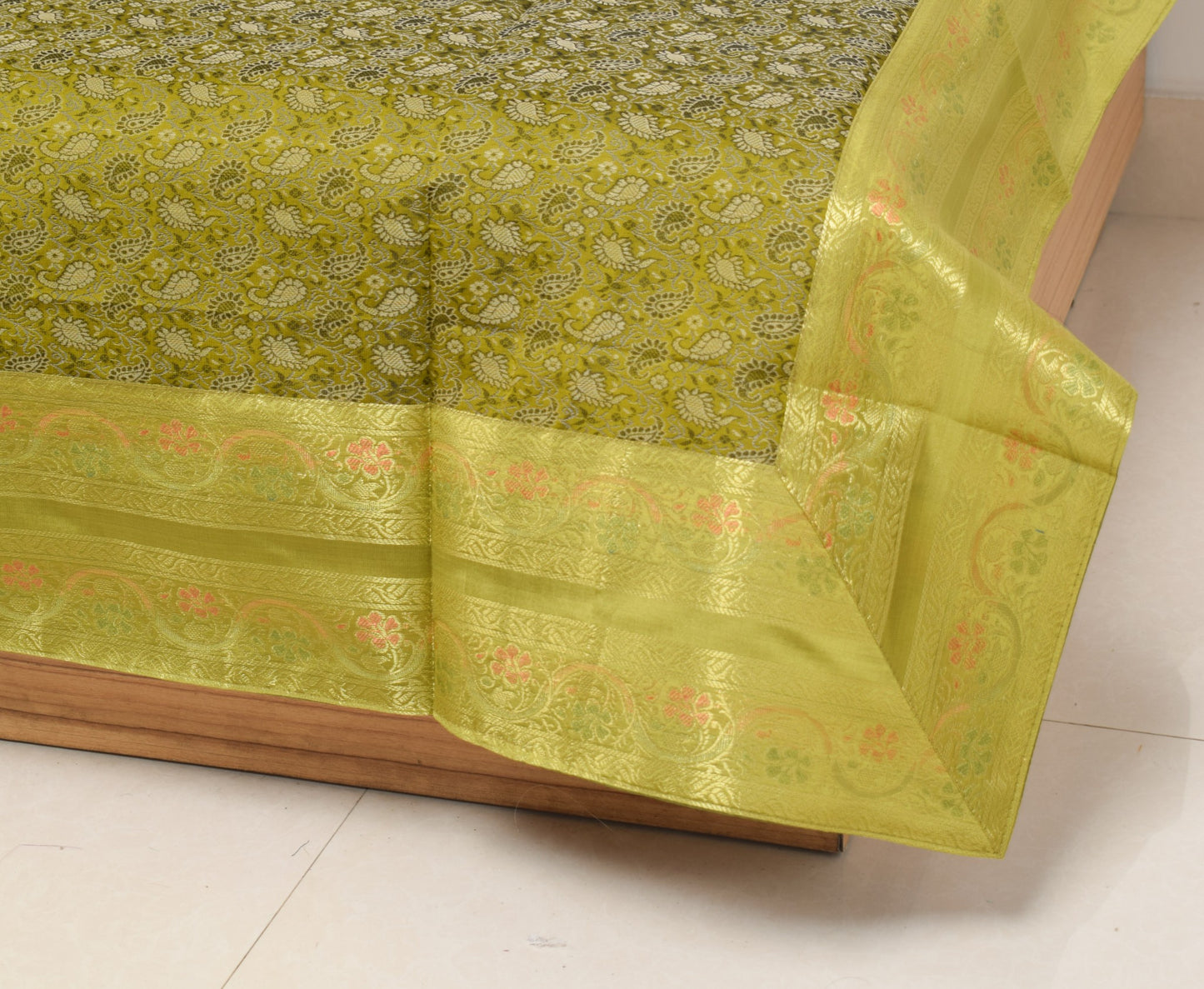Elegant Green Banarasi Diwan Set Silk Woven Zari Brocade Cushion & Bolster Cover