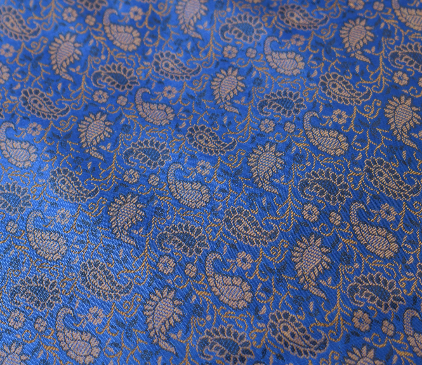 Ethnic Blue Banarasi Diwan Set – Featuring Silk Fabric & Intricate Zari Brocade