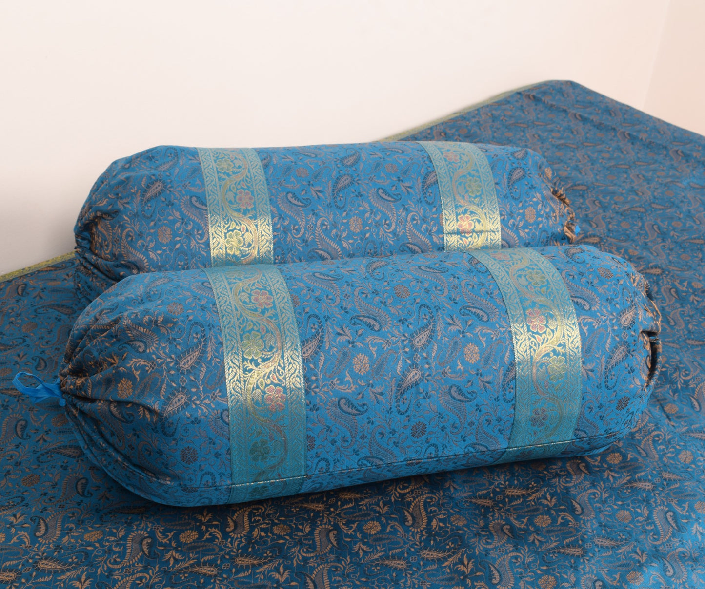 Turquoise Blue Banarasi Diwan Set Silk Zari Brocade Gift Cushion & Bolster Cover
