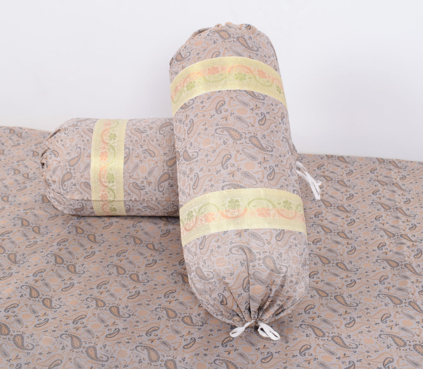 Off White Banarasi Diwan Set Silk Zari Brocade Indian Gift Cushion Bolster Cover