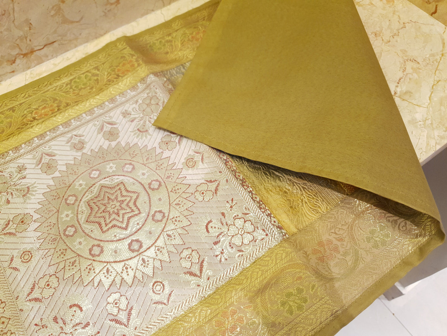 Dining Table Runner Wall Tapestry Woven Zari Brocade Banarasi Cover Multi-Color