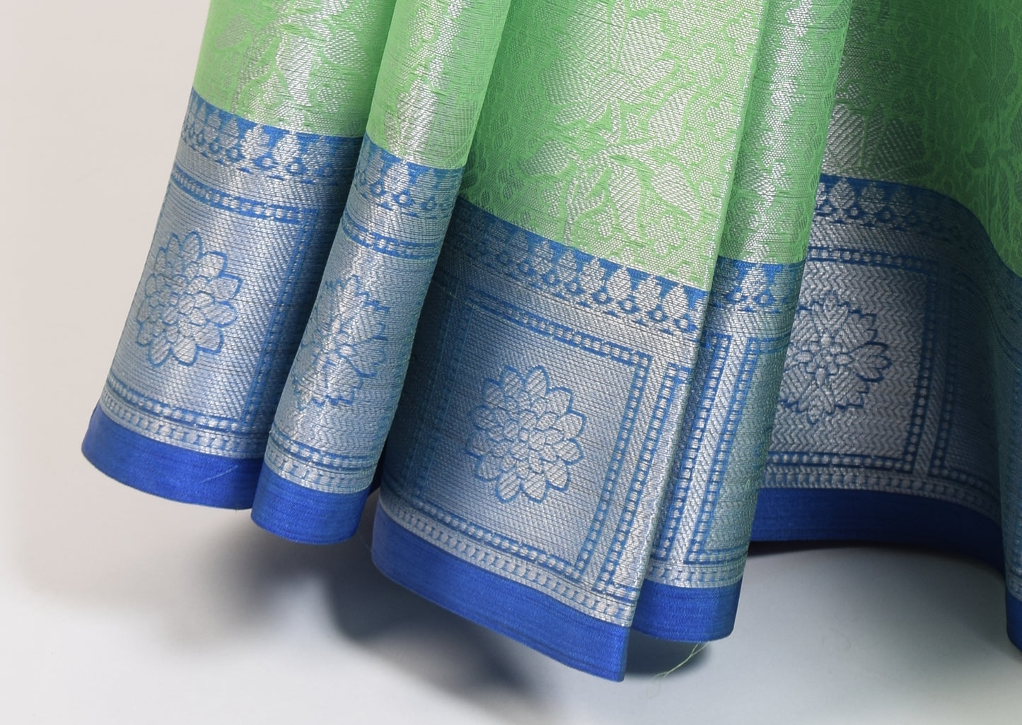Banarasi Vastra Kora Silk Tanchoi Saree Zari Woven Floral Sari Contrast Border