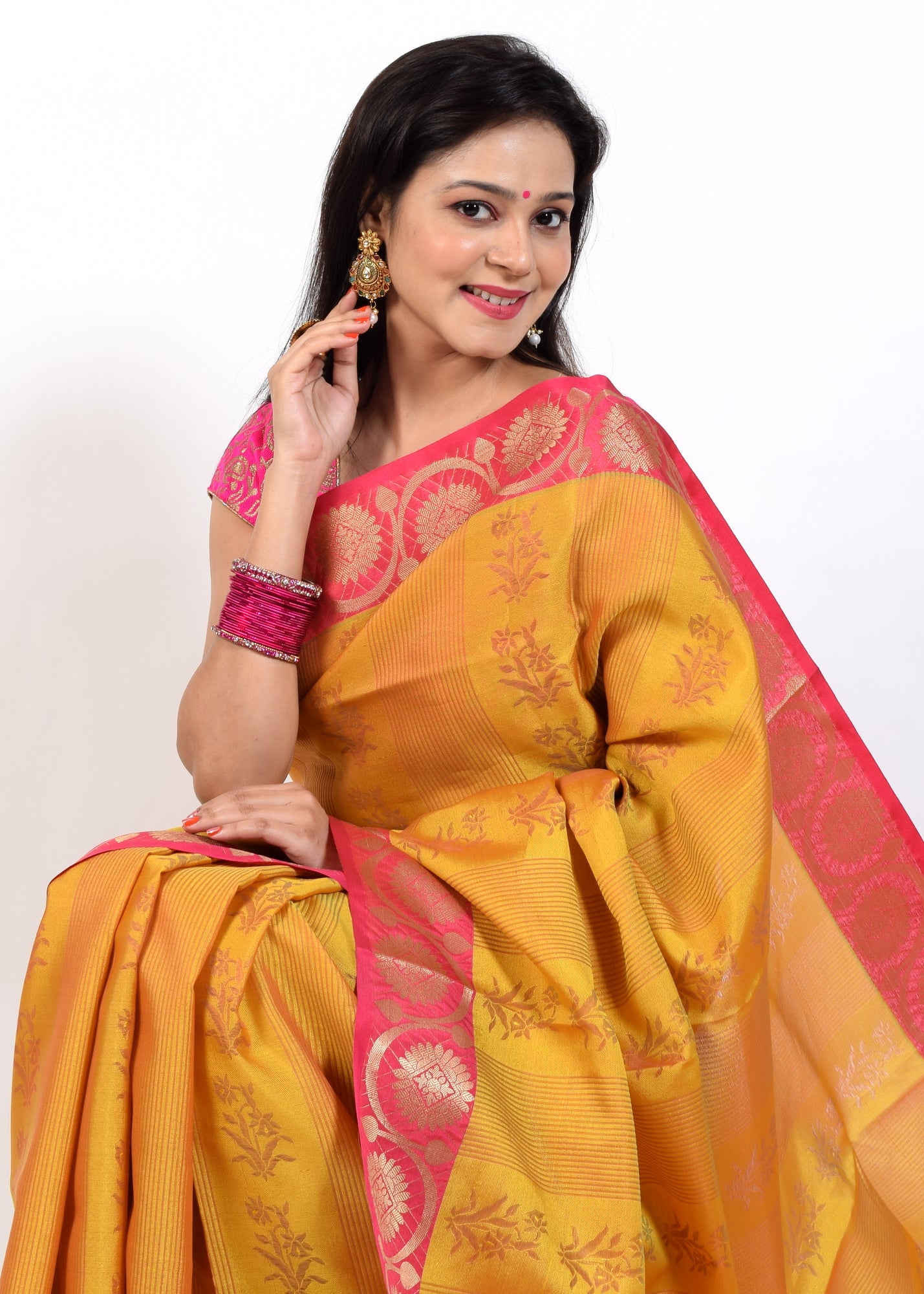 Banarasi Vastra Resham Woven Floral Pattern Silk Saree with Magenta Zari Border