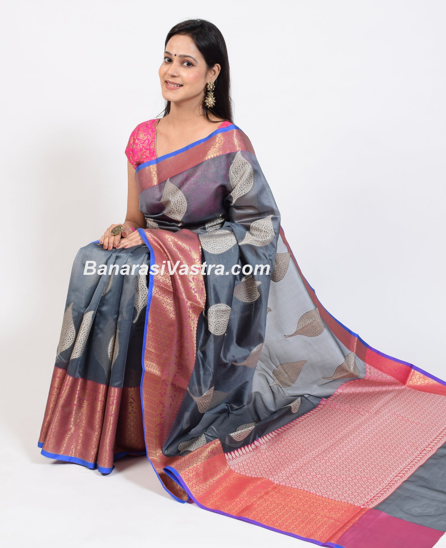 Banarasi Vastra Cotton Soft Saree With Large Leaf Buta & Floral Zari Border Gray