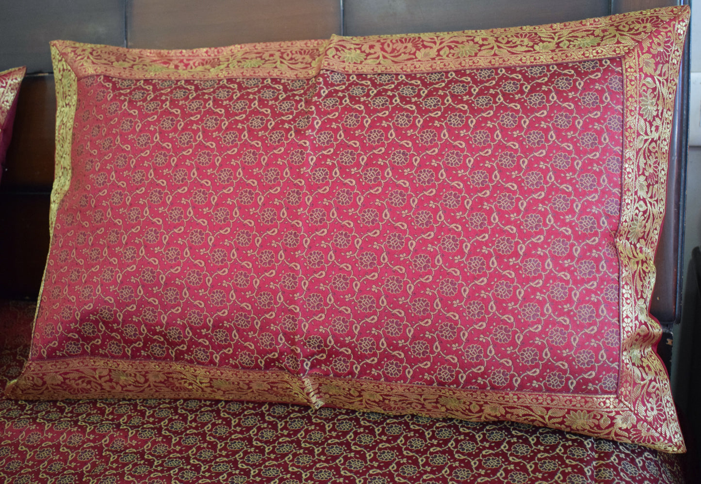 Banarasi Bed Cover Set Indian Ethnic Traditional Woven Resham Brocade Maroon