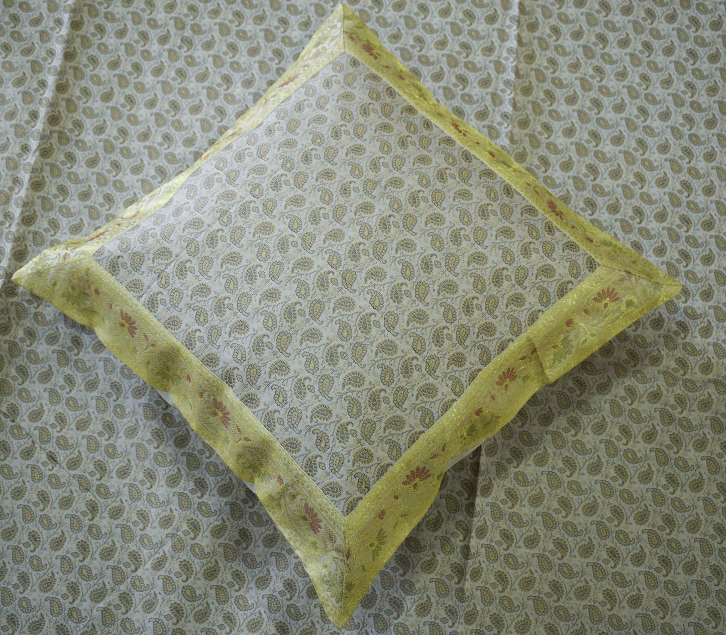 Banarasi Bed Cover Set Indian Ethnic Traditional Silk Woven Resham Brocade White