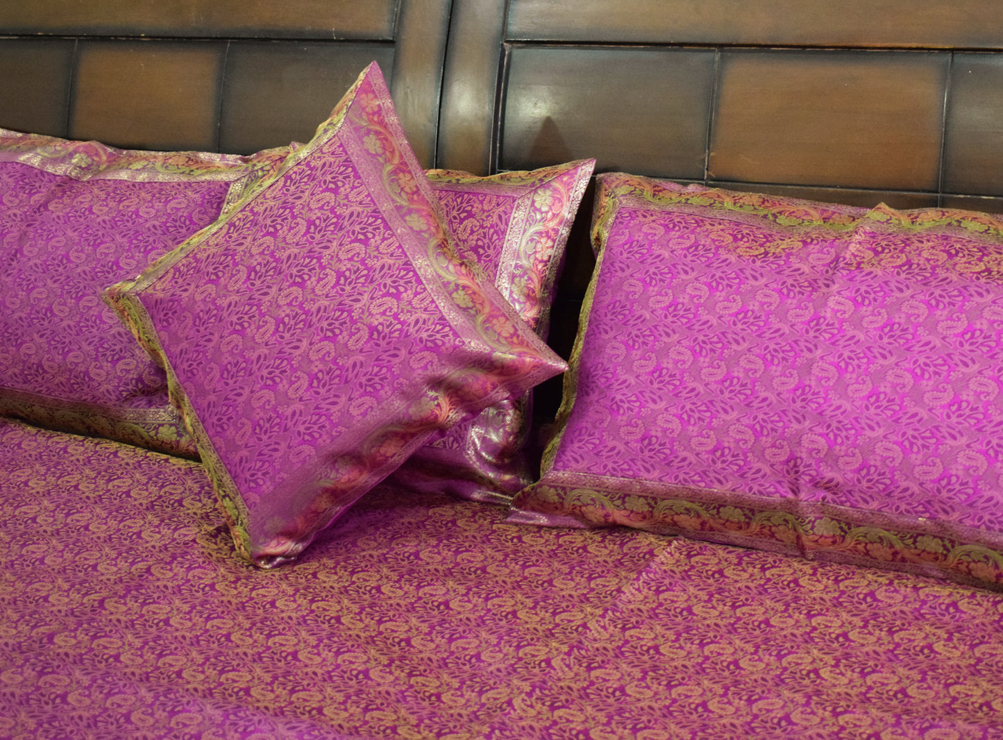 Banarasi Bed Cover Set Indian Ethnic Traditional Woven Resham Brocade Magenta