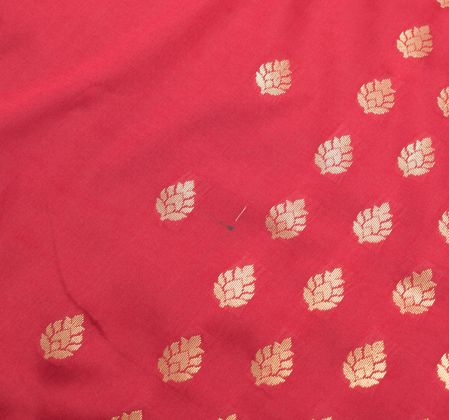 Maroon Banarasi Sari Art Silk Zari Woven Leaf Motifs Saree with Blouse Fabric