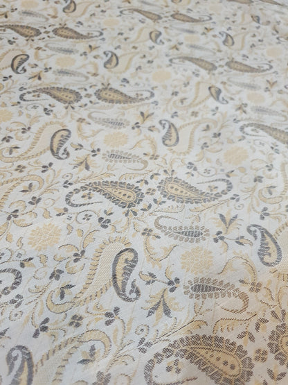 Banarasi Bed Cover Off White Silk Woven Zari Brocade Indian Cushion & Pillow Set