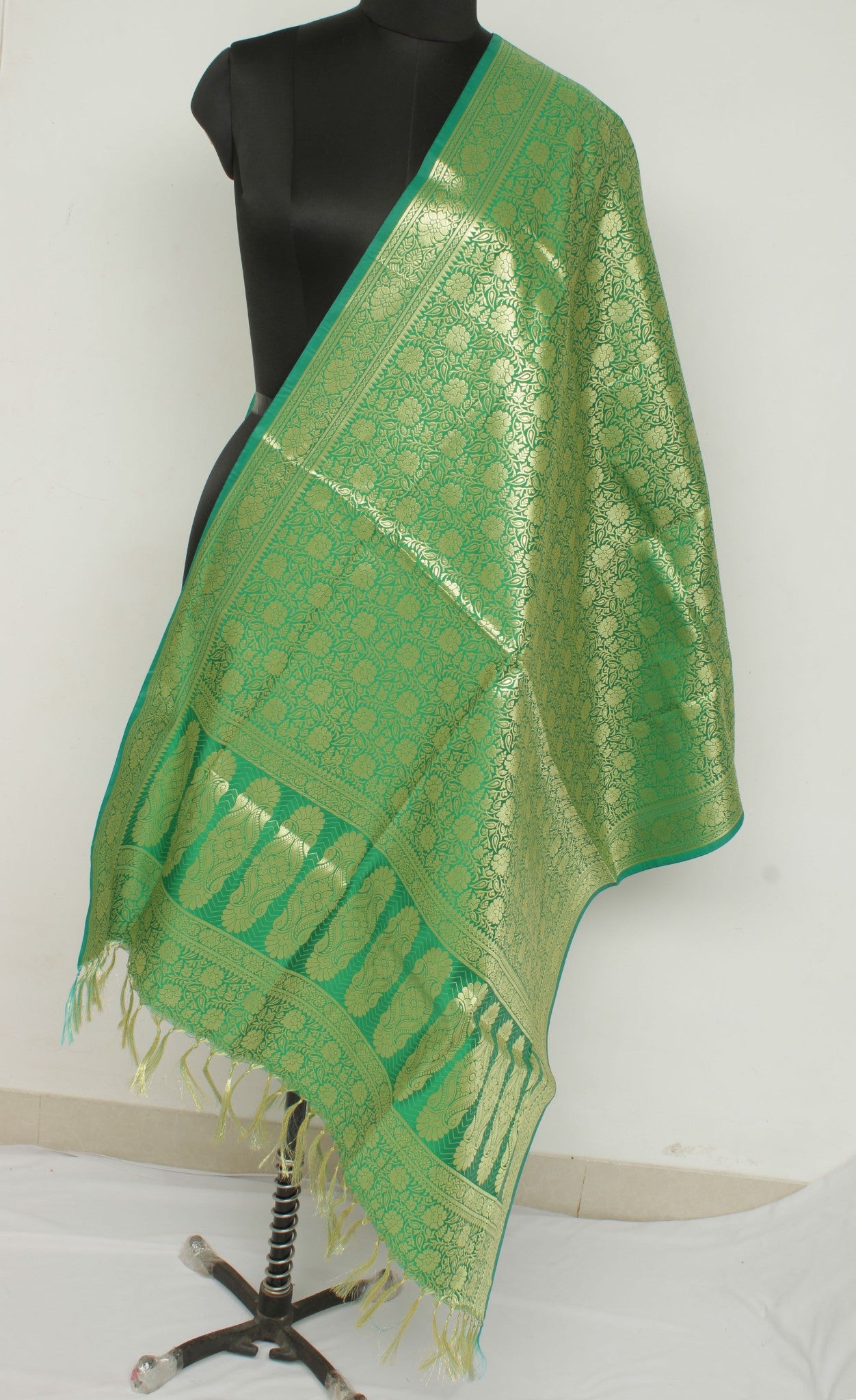 Green Banarasi Dupatta Indian Art Silk Woven Zari Brocade Long Stole Scarves