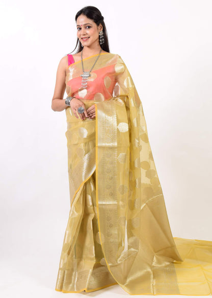 Banarasi Organza Saree with Zari Woven Big Floral Buta Rich Pallu & Border