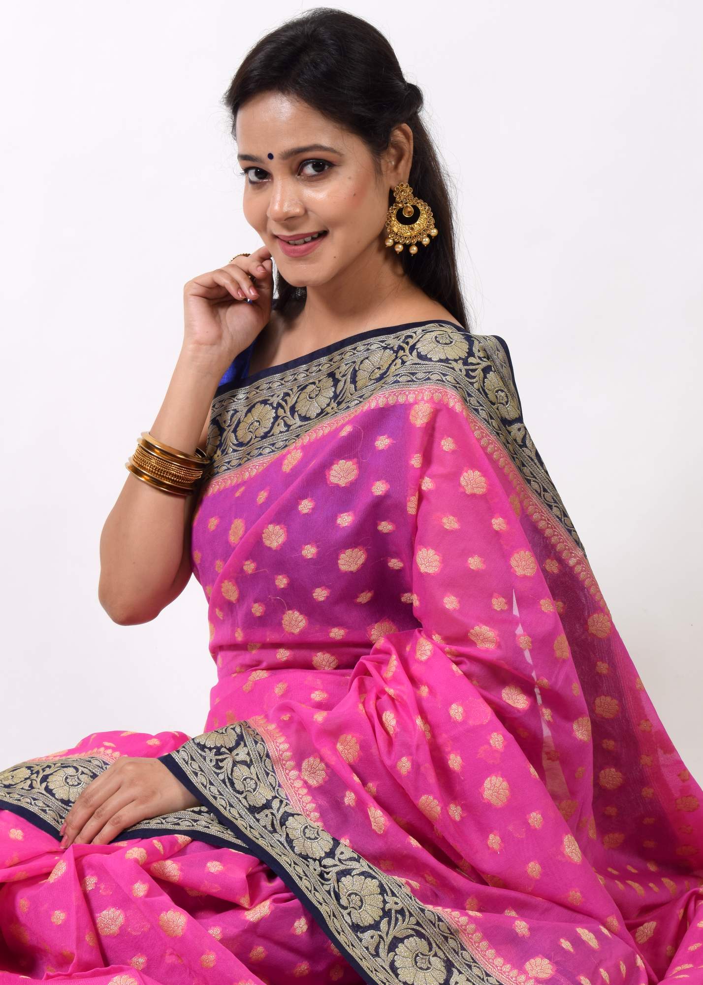 Banarasi Vastra Woven Saree Semi Georgette Soft Floral Buta Zari Sari Magenta