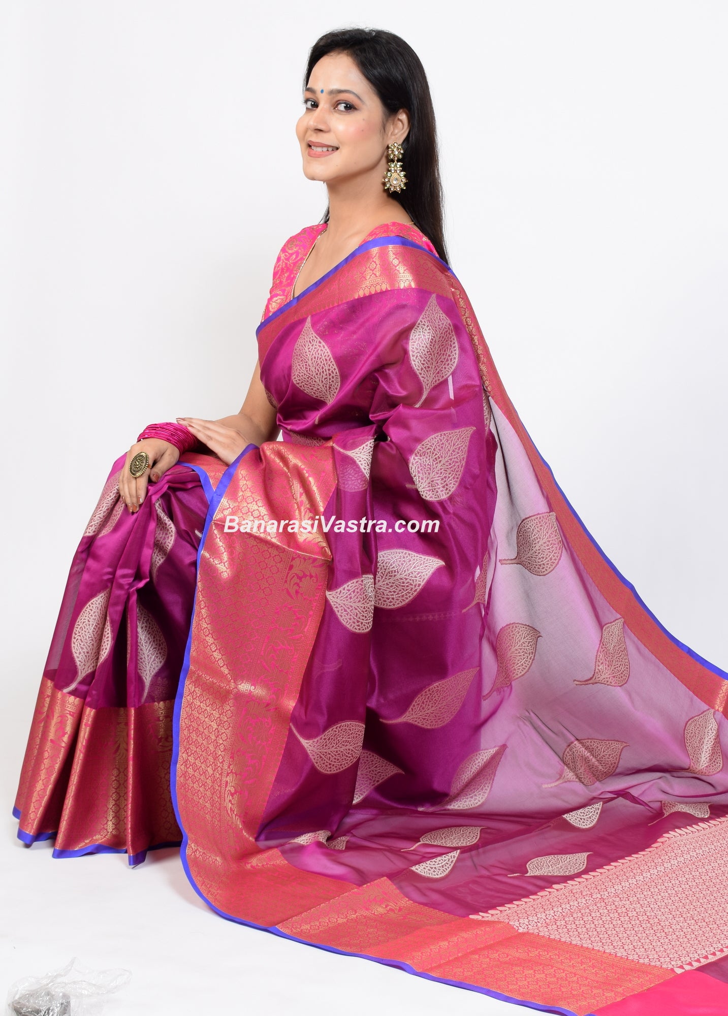 Banarasi Vastra Cotton Soft Saree With Large Leafs Buta & Floral Zari Border